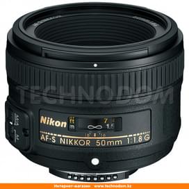 Nikon объективі AF-S DX 50 mm f/1.8G фото