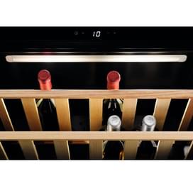 Встраиваемый холодильник для вина Electrolux KBW5X фото