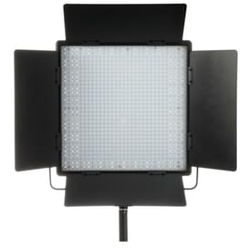Осветитель светодиодный Godox LED1000D II студийный фото