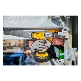 Гайковерт ударный аккумуляторный DeWALT DCF900NT фото