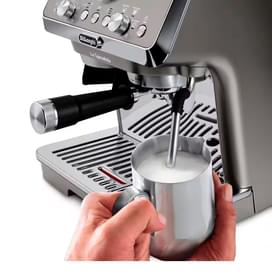 Кофеварка рожковая Delonghi EC-9255.T фото