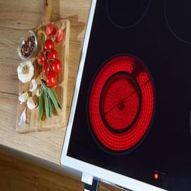 Плита стеклокерамическая Gorenje GEC6A41WC фото