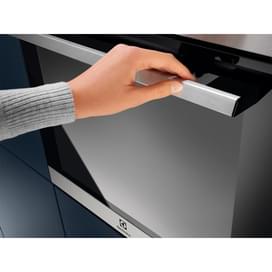 Встраиваемая духовка Electrolux EOF3H40BX фото