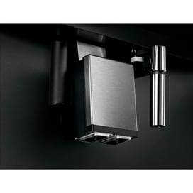 Встраиваемая кофемашина Electrolux KBC85Z фото