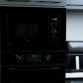 Встраиваемая микроволновая печь Midea MMWB204BB-GB фото