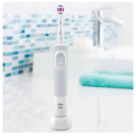 Электрическая зубная щётка Oral-B Vitality D100, белая фото