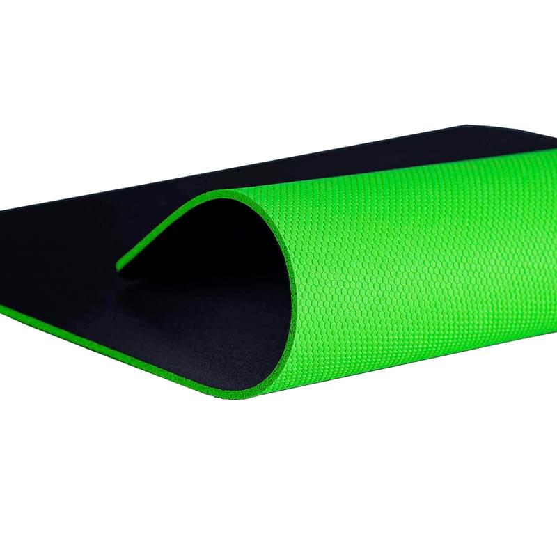 Игровой коврик Razer Gigantus V2 Control - Medium (RZ02-03330200-R3M1) - фото #2, Technodom.kz