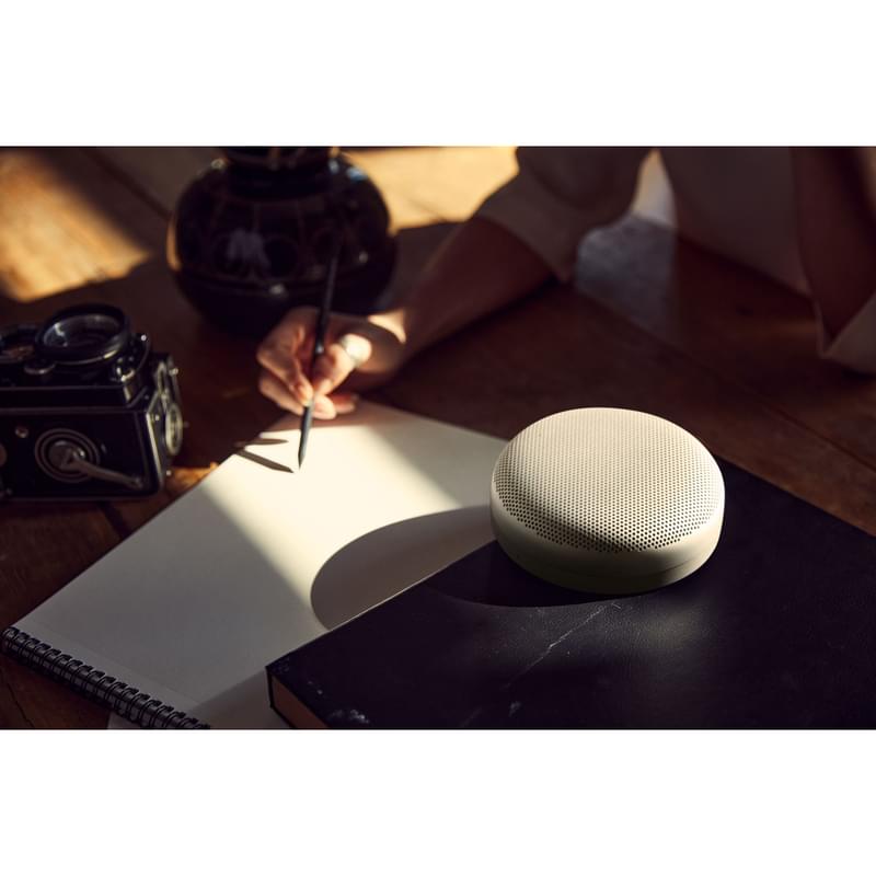Колонки Bluetooth Bang & Olufsen BeoSound A1 2nd Gen, Gold Tone - фото #7, Technodom.kz