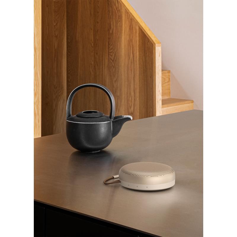 Колонки Bluetooth Bang & Olufsen BeoSound A1 2nd Gen, Gold Tone - фото #8, Technodom.kz